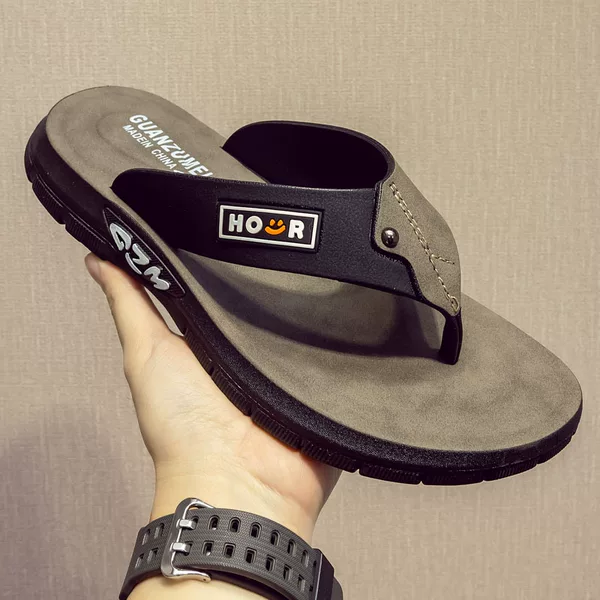 High-Looking Men's Slippers for Beach Summer Outer Wear New 2025 Non-Slip Flip-Flops Wear-Resistant and Deodorant Thick-Soled Flip-Flops