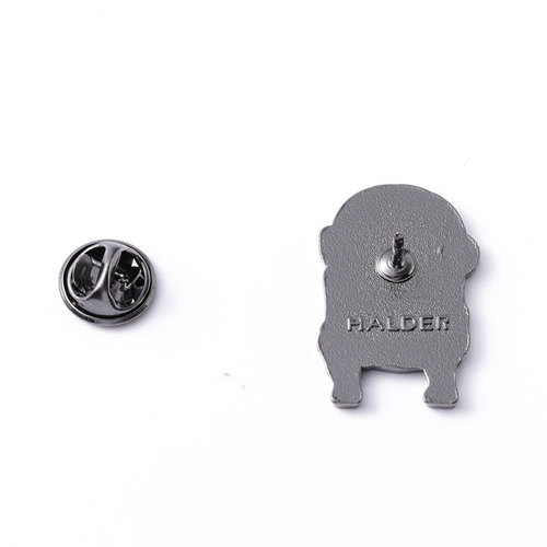 Japanese anime fan peripherals Japanese anime cartoon Crayon Shin-chan funny decorative alloy creative badge brooch