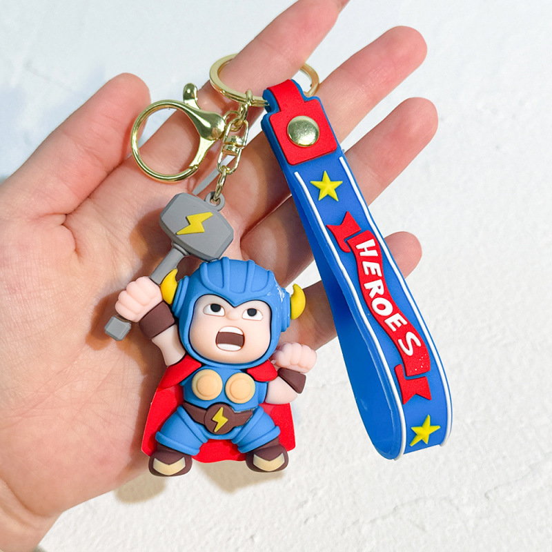 漫画スーパーヒーロー人形ストラップキーチェーンアイアンマン人形シンプルなキーホルダーかわいいペンダント卸売り|undefined