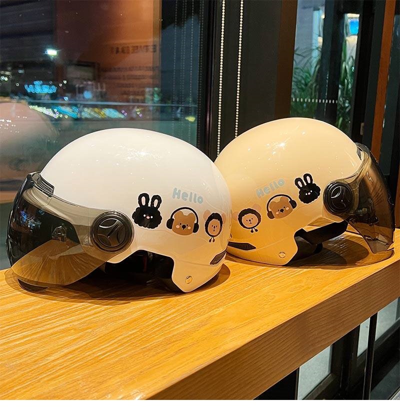 Cute Three Little Ones New National Standard C Certified Electric Vehicle Helmet Simple Women's Motorcycle Safety Helmet Sun Protection