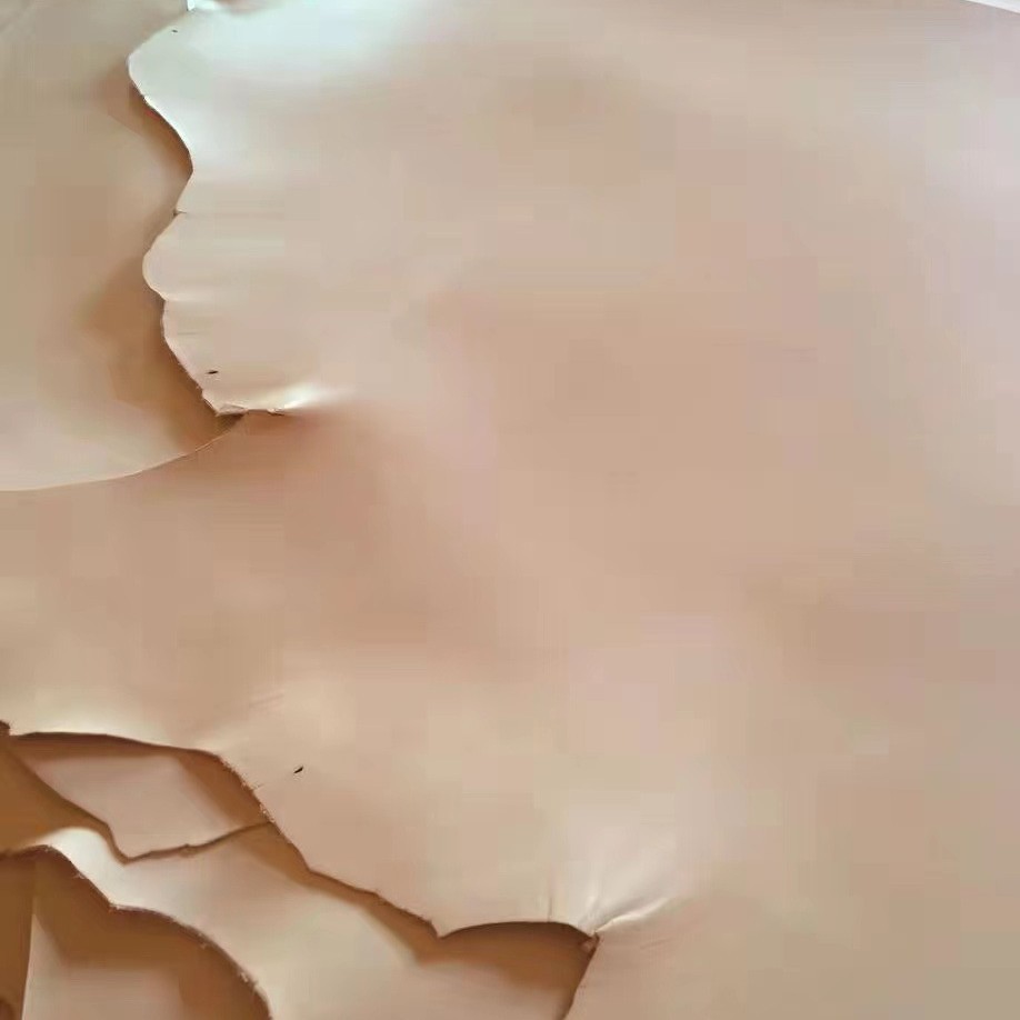 头层树膏牛皮面料 做箱包.雕刻.绘画.饰品. 有各种厚度 有现货！