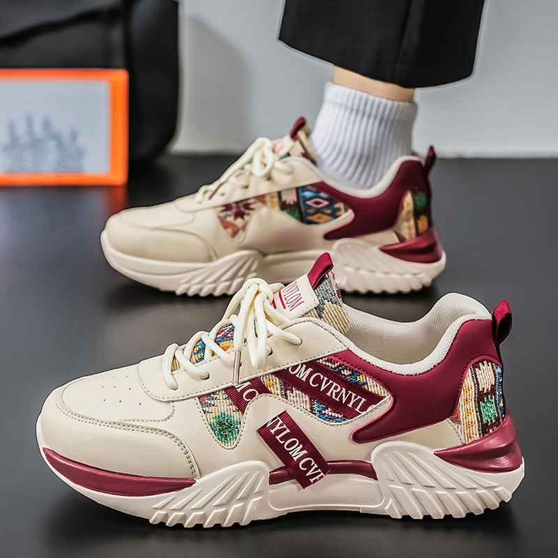 Zapatos de hombre verano 2026 nuevos zapatos de correr al aire libre transpirables casuales zapatos de papá aumentan suela gruesa zapatos deportivos de altura universal