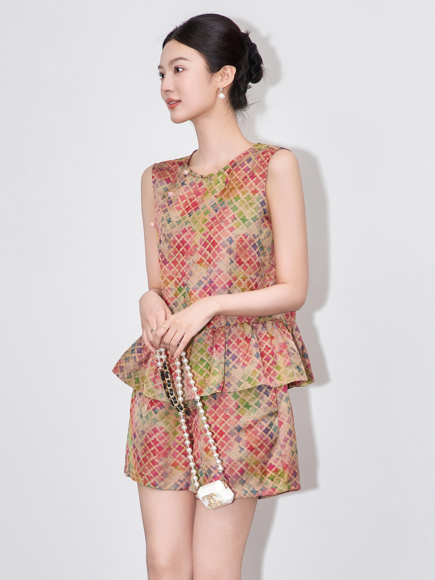 Bộ áo vest jacquard họa tiết cỏ bốn lá kết hợp quần short cạp thun nữ mùa hè — Cỏ bốn lá