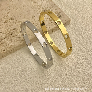 �羳�W��18k��Ȧ�U�Ր��������CŮ����ɫС����H�ٴ��֭h���l