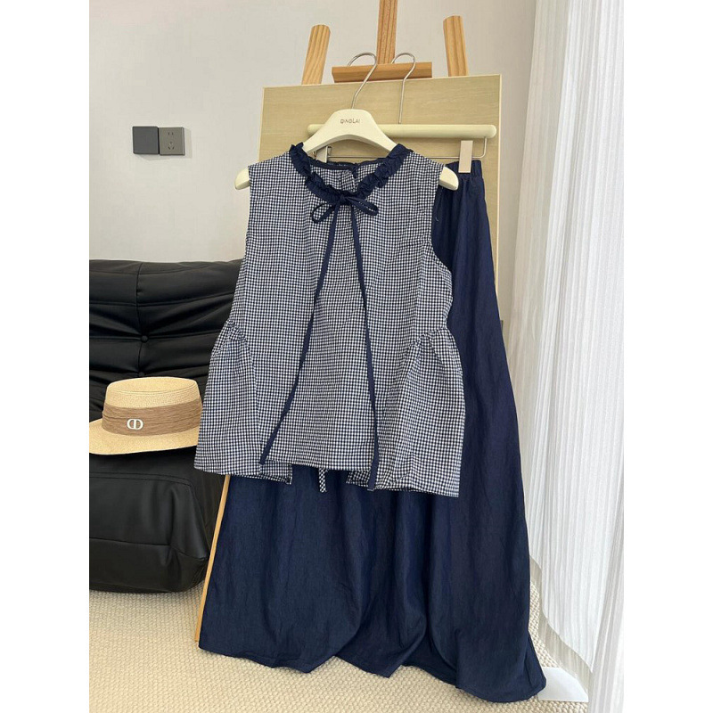 Plaid Color-Blocked Single-Breasted Sleeveless Vest Shirt for Women, New Summer Design, Unique and Stylish Top Plaid Color-Blocked Single-Breasted Sleeveless Vest Shirt for Women, New Summer Design, Unique and Stylish Top