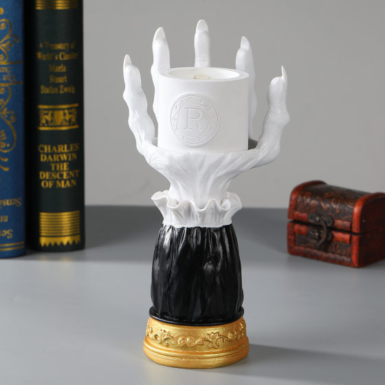 Cross-border new witch hand Candlestick resin decoration Halloween hand tray crafts home desktop decoration wholesale