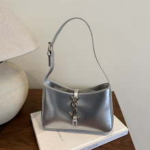 高级感小众腋下包2025跨境潮辣妹油蜡皮bags法棍包通勤单肩女包