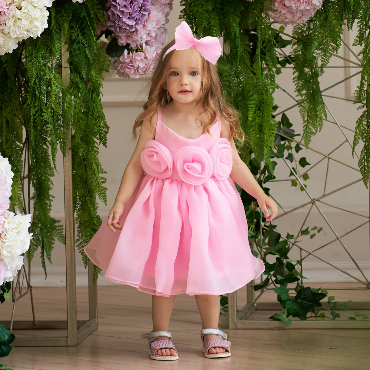 Vestido de un año de edad Vestido de princesa vestido de tirantes flor anfitrión bebé niña cumpleaños banquete vestido de los niños vestido de novia de niña de las flores