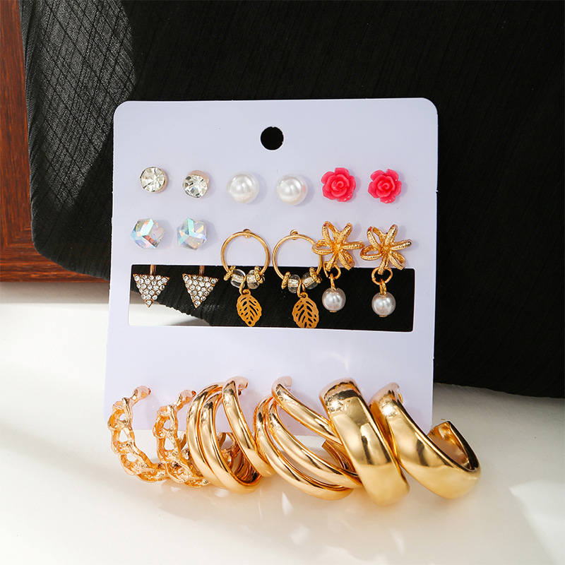 Nouvelle Combinaison De Boucles D&#39;oreilles En Perles Imitation Coeur 9 Paires display picture 1