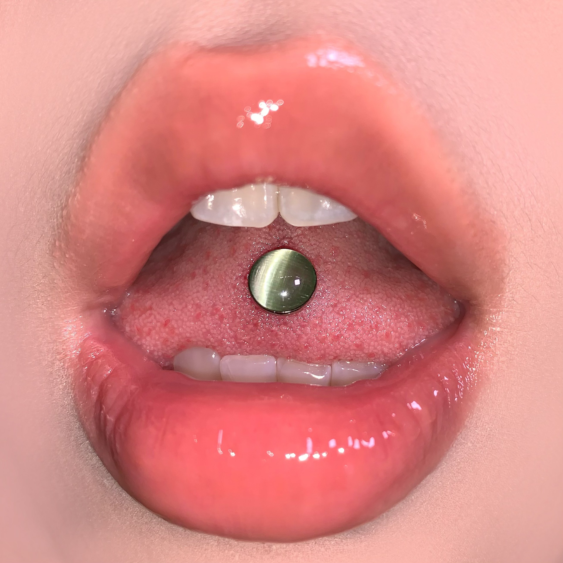 Cool Moonlight Cat's Eye Tongue Barbell 316L Surgical Steel External Thread 5-Color Drinkable Piercing Jewelry Wholesale detail image 17
