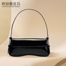 跨境热销欧美复古单肩包高级感时尚法棍手提包百搭简约通勤包包女