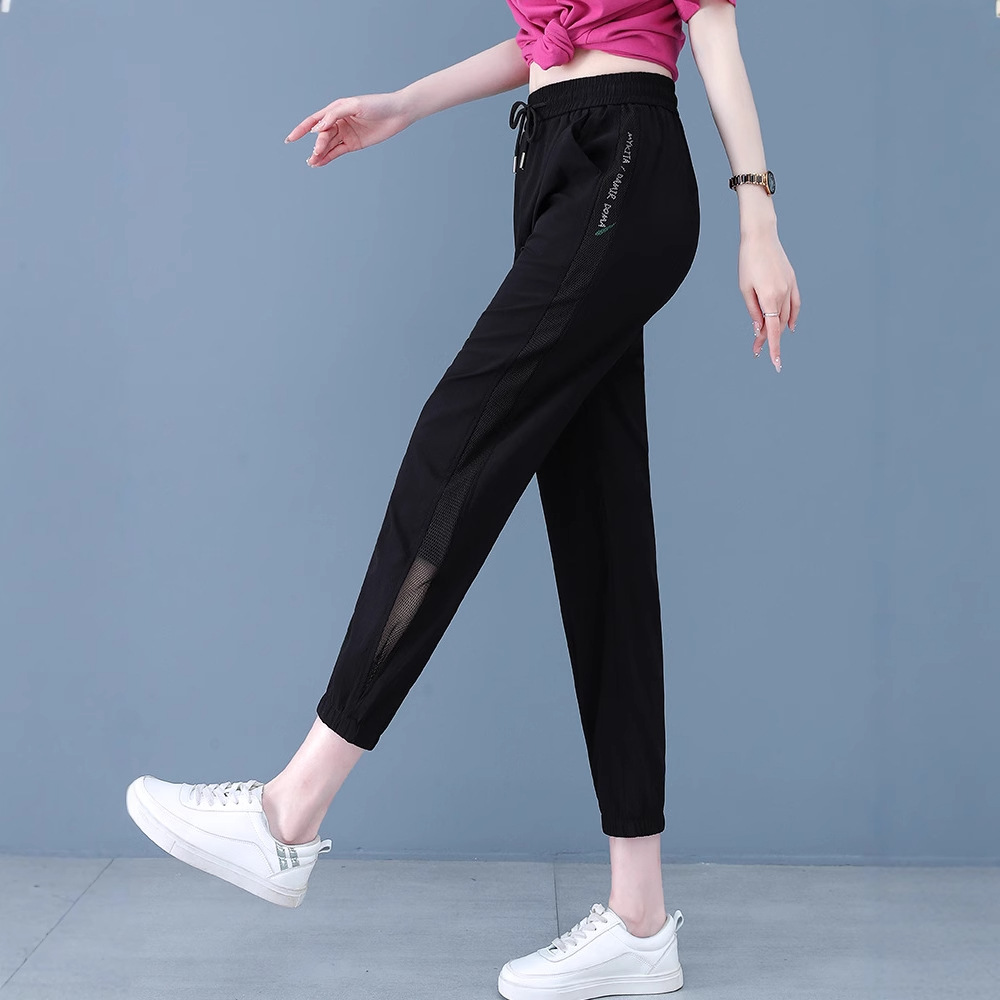 氷糸のスポーツズボンの女性2025夏の新型はゆったりしていて、痩せています。
