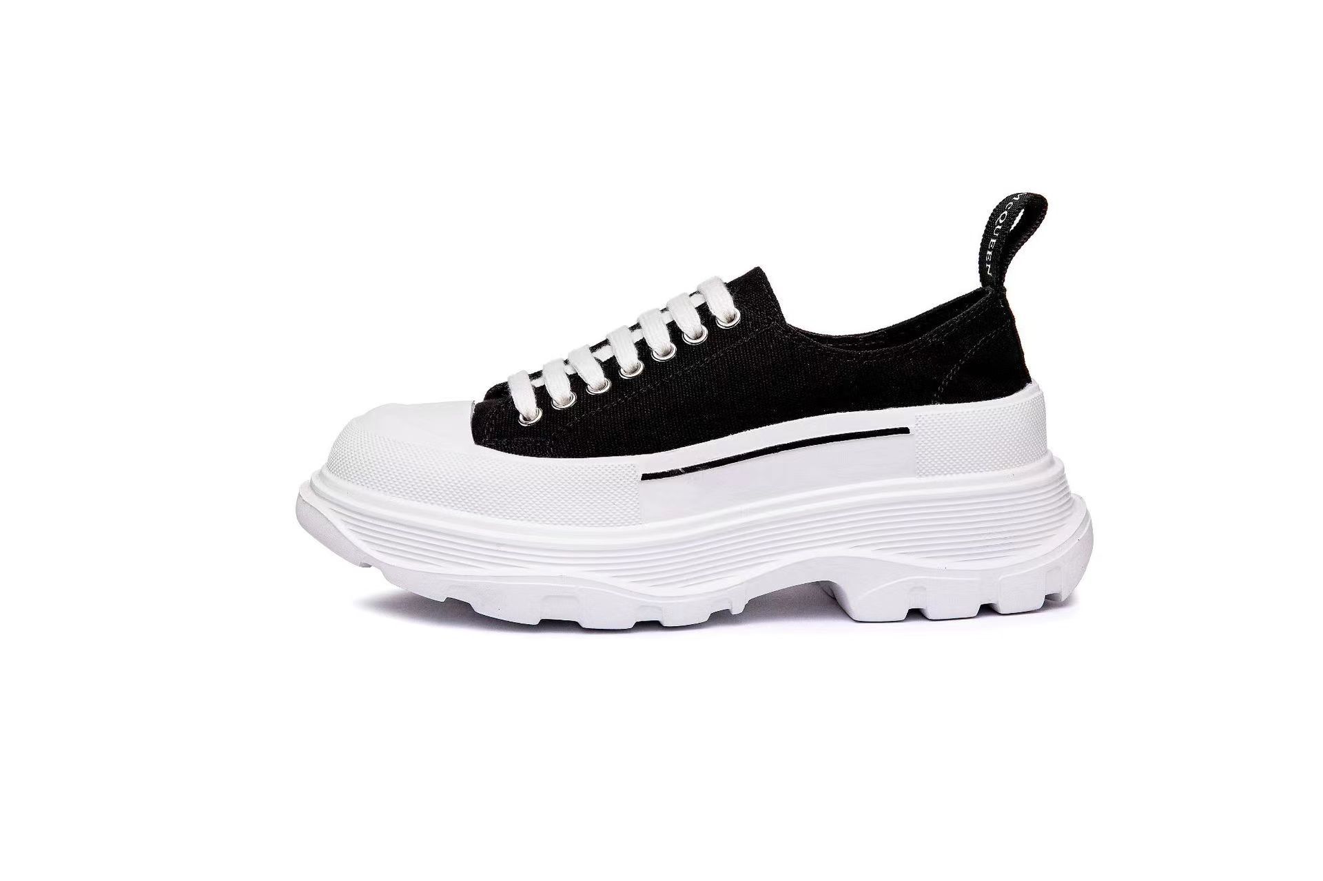 Pânză pentru femei, versatil nou, vara 2024, pantofi mici albi cu talpă groasă, model tort burete, pantofi casual pentru creșterea în înălțime_voghion.com