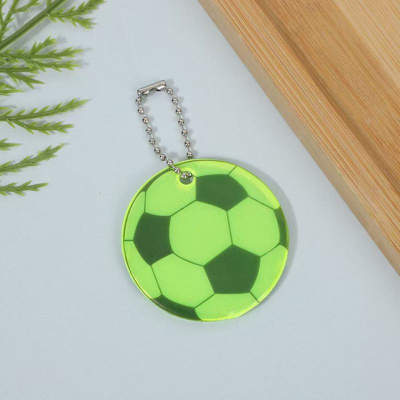 反射サッカー学生スクールバッグペンダント PVC キーホルダー夜間安全警告標識サイクリング反射ペンダント|undefined