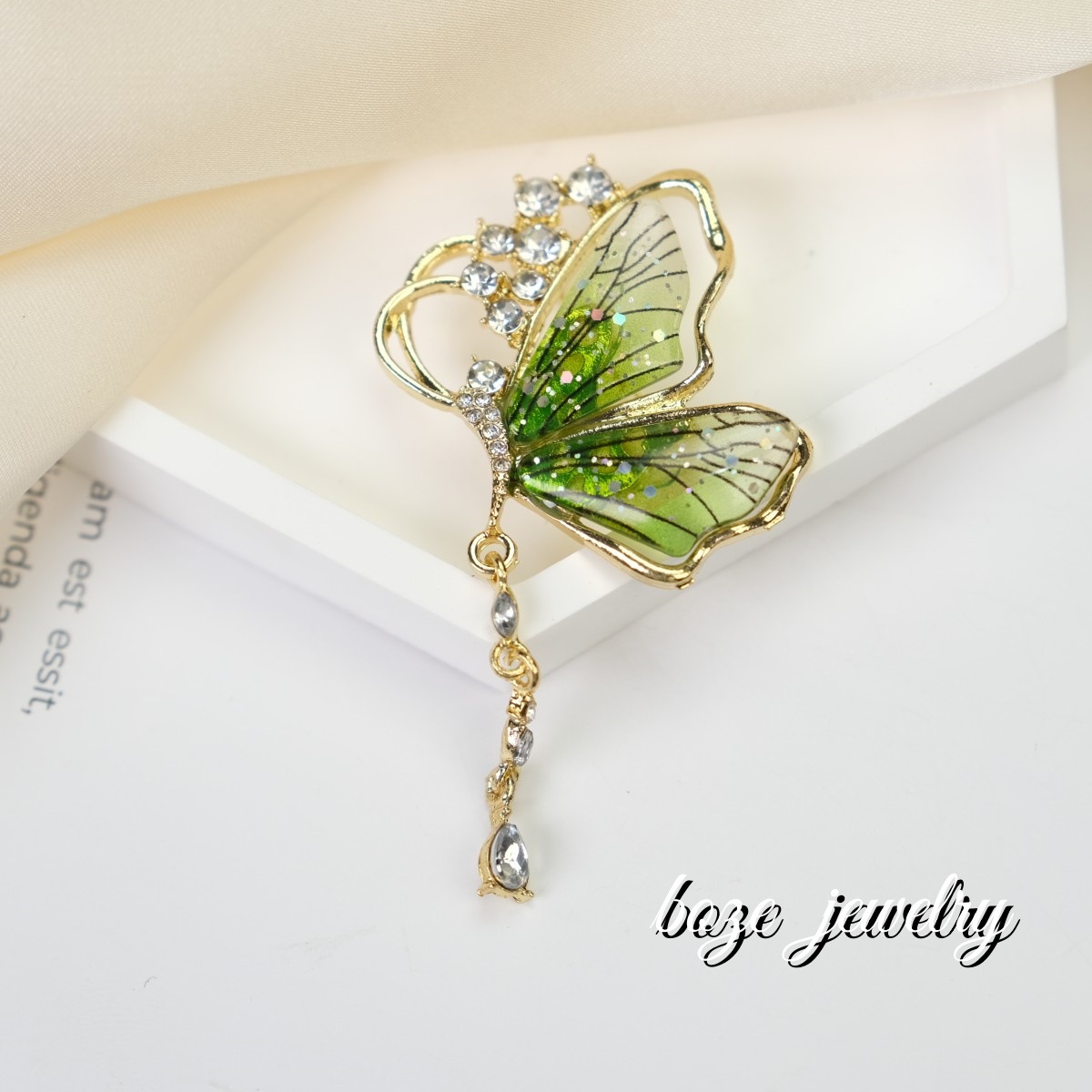 New Chinese Style Butterfly Tassel Brooch Accessible Luxury High-End Water Drop Pendant Brooch Cheongsam Coat Suit Clothing Pin