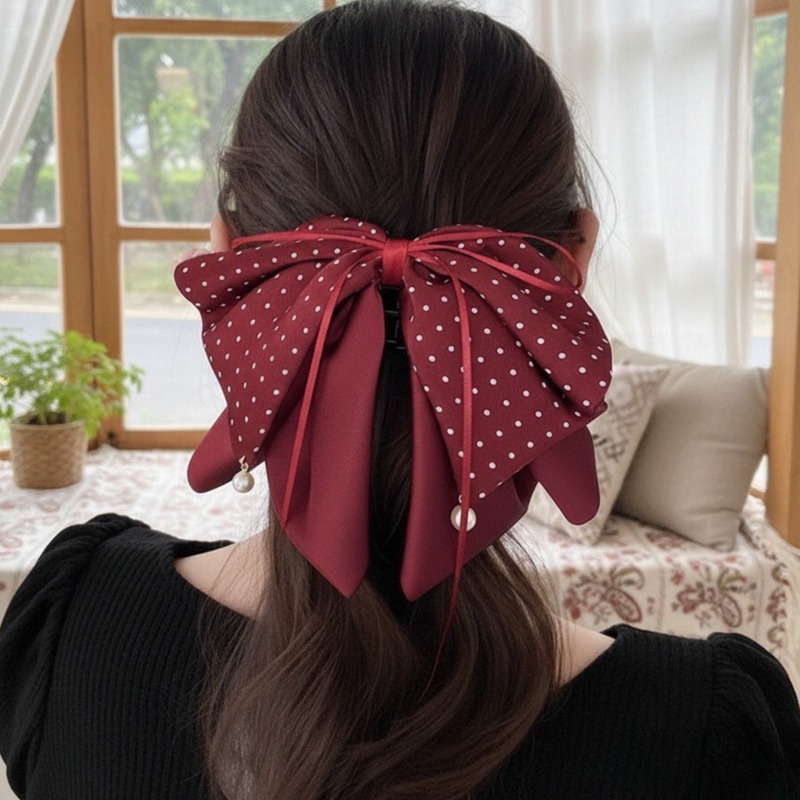 Заколка для хвоста на 225 маленьких точек