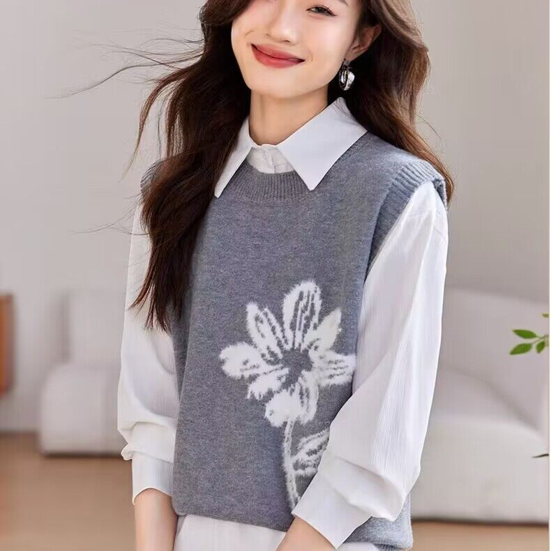 Knitted vest