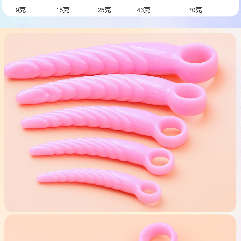 Ribbed Crescent Silicone Anal Plug, Manual Non-Vibrating Expander, Purple Size 5 — detail image 13
