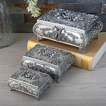 北欧轻奢创意ins风复古珠宝盒项链戒指首饰盒金属带锁扣收纳盒