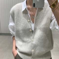 春と秋の新しいニットの女性のニットのベスト韓国版vネックの袖なしのゆったりしたカジュアルな重ね着のセーターのベストの女性