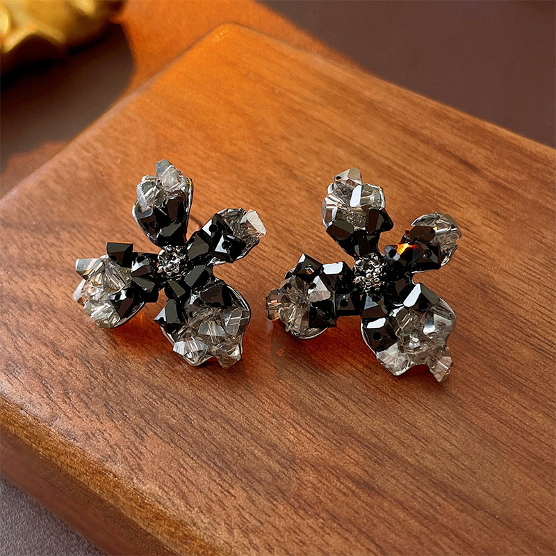 블랙 실버 바늘 크리스탈 꽃 스터드 귀걸이