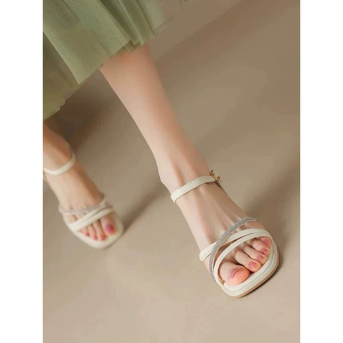 French-style fairy women's summer outdoor sandals for 2025, versatile thick-sole with skirts, plus-size high heels