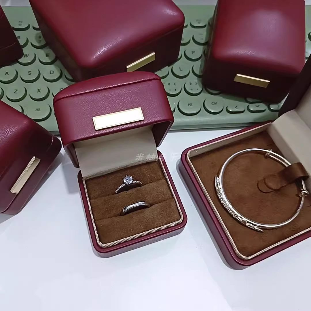 复古奢华红皮珠宝盒高端戒指项链胸针耳钉手镯首饰品盒2025年新款