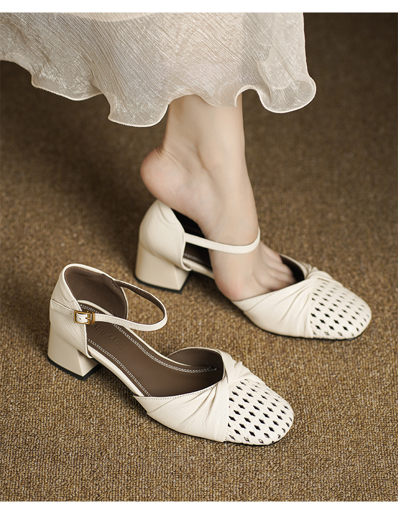 Sandal nữ da cừu mũi nhọn quai khóa một đường gót dày 5 cm — đen chi tiết 2