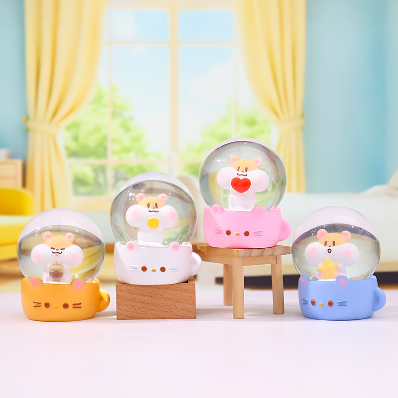 Cartoon brillante flocos de nieve mini agua adornos leche té ratón bola de cristal regalo regalo de cumpleaños para niños fábrica al por mayor