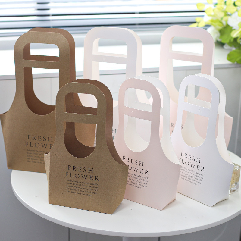 英文字母手提花袋白色粉色牛皮色包装袋鲜花花束袋花艺资材批发