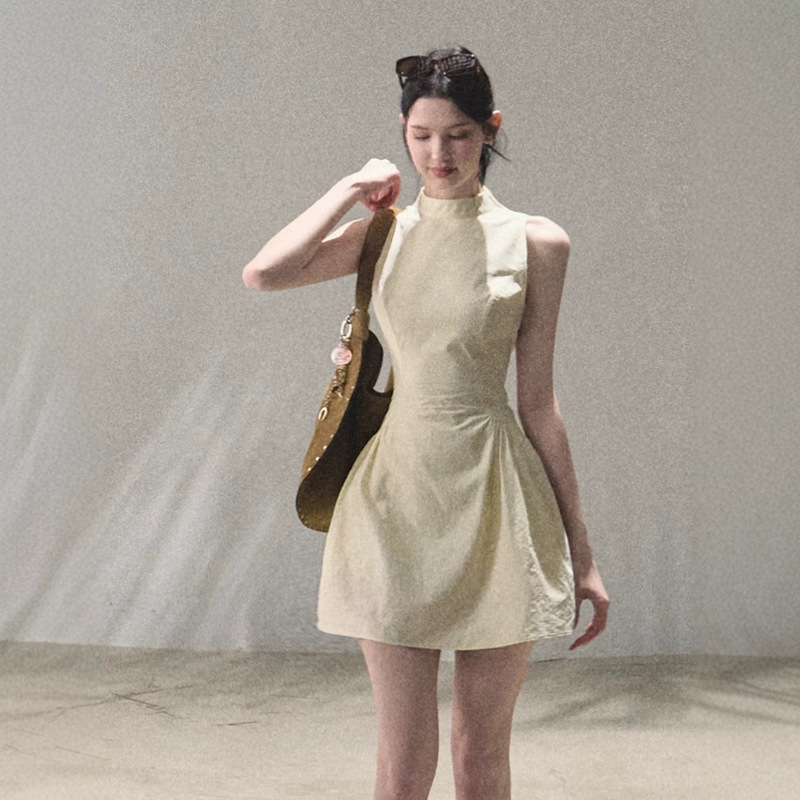 Oakmoo/"Vanilla-Scented Spring" Lyocell Cotton Sleeveless Halter Neck Short Dress for Women, Summer Waist-Cinching Backless Dress