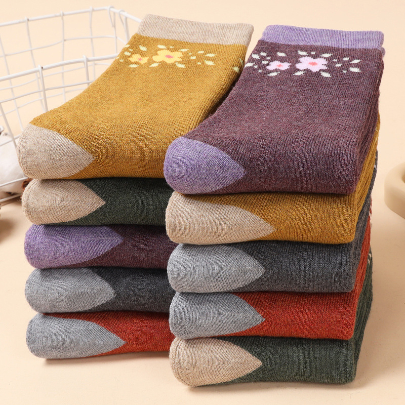 Thickened Warm Sleep Socks for Women in Winter, Middle-Aged and Elderly Thick Mid-Tube Socks, Elderly Socks, Mom Socks for Autumn and Winter