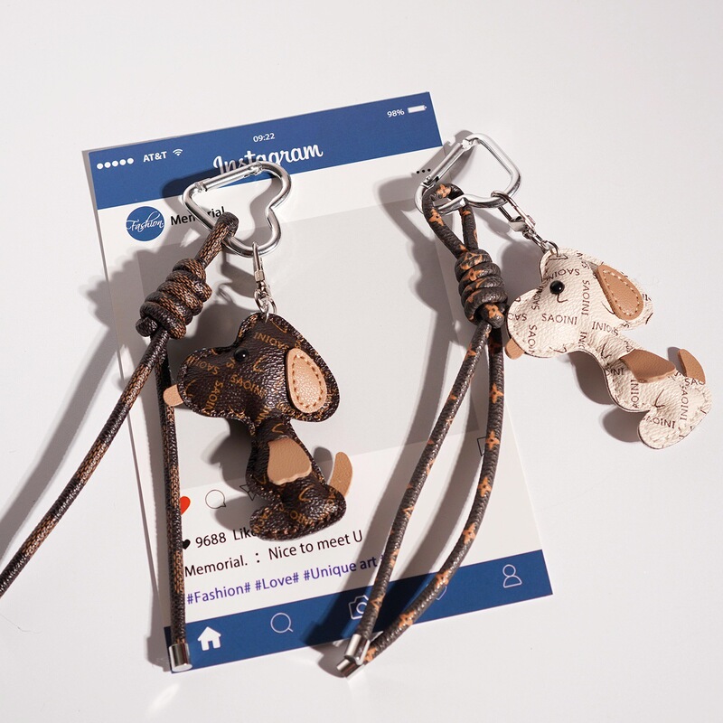 Snoopy Puppy Bag Pendant Original Designer Car Keychain Cowhide Genuine Leather Female Cute School Bag Pendant