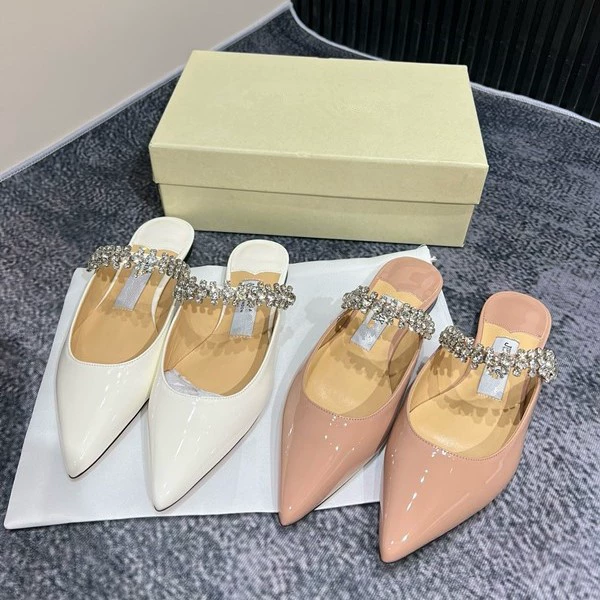 Высокая версия 2025 весна новый JC остроконечный плоский фон тапочки женская мода слово со стразами повседневная половинная тапочки женщина