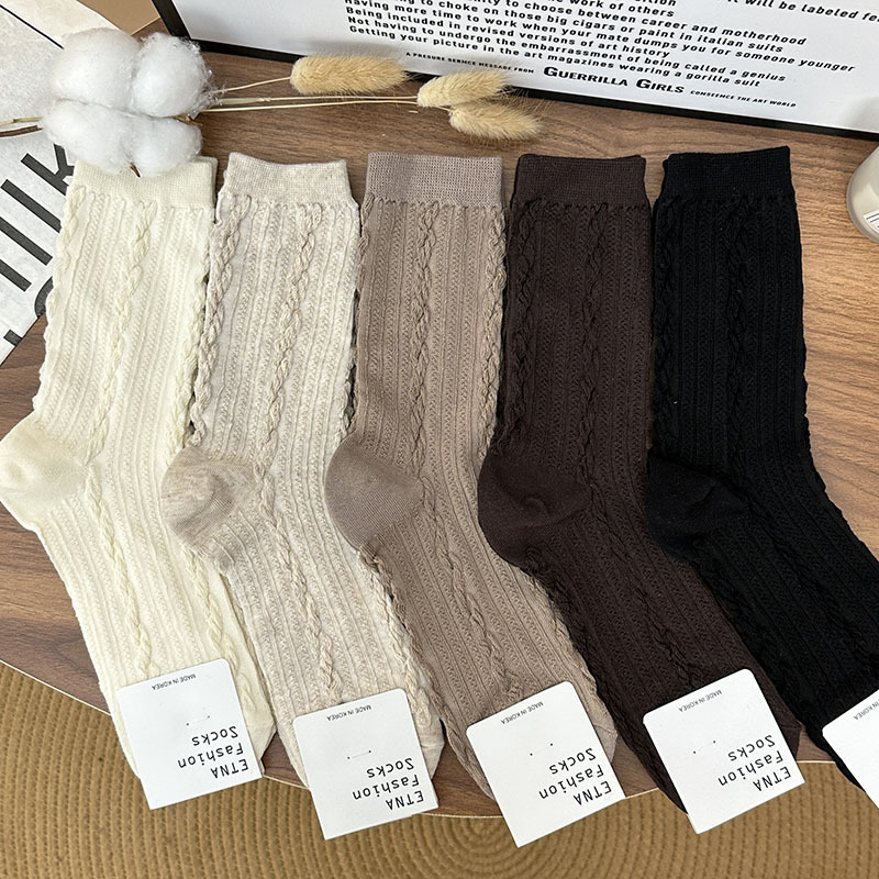 安可拉红袜子女秋冬纯色浮雕麻花纹韩国进口ETNA代购批发中筒棉袜