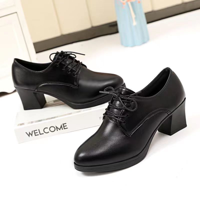 春秋新款深口单鞋2023年妈妈鞋软底粗根女士高档皮鞋休闲厚底