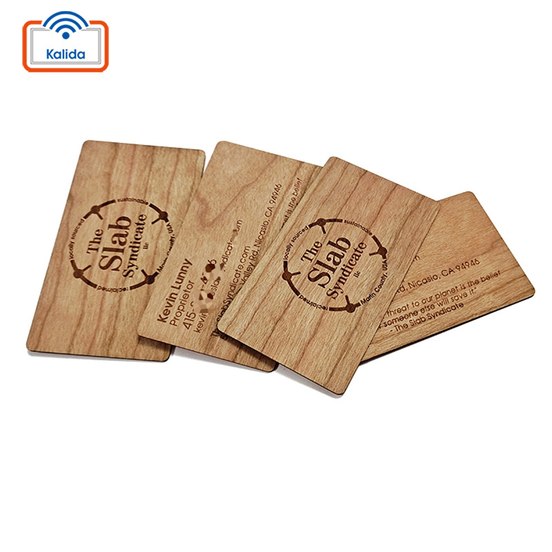 激光雕刻木质名片 古典韵味木质会员卡来稿定制