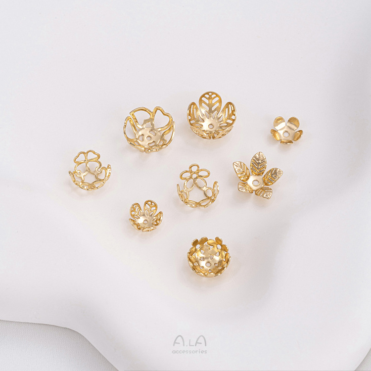 14K 골드 컬러 유지 속이 빈 꽃 모자 4 잎 클로버 하트 모양의 잎 매화 홀더 수제 구슬 홀더 DIY 보석 액세서리