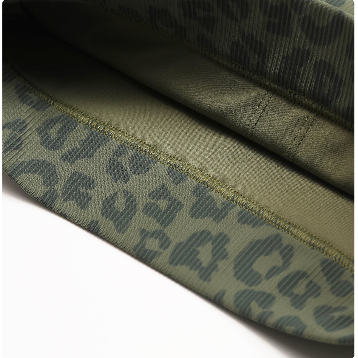 6 Details display-BWX6398_04.jpg