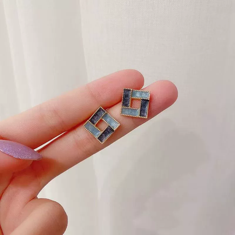 Серебряные серьги с иглой, серебро 925, акценты циркония и кошачий глаз, микроинlay, лёгкие 0.008 кг