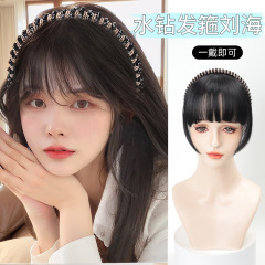 かつらの水ドリルのカチューシャ前髪の一体型の額に鬢があります。