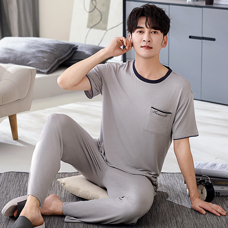 01Q1799 남성