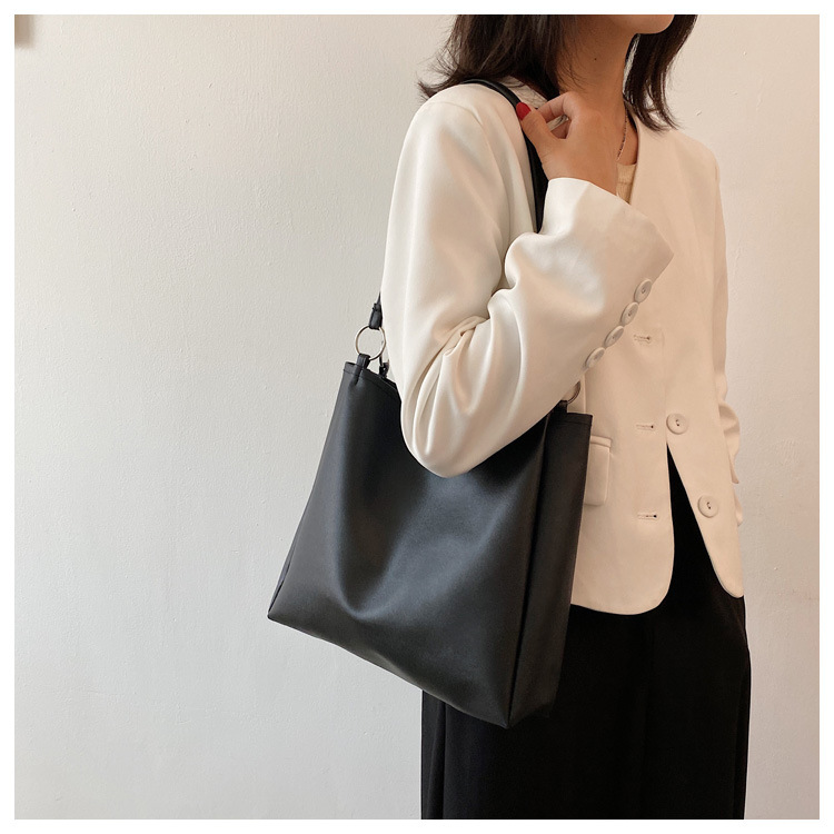 Korean Style Simple Solid Color Shoulder Tote Bag Wholesale display picture 8
