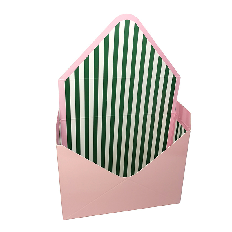 Canasta de flores portátil plegable del día de la madre Caja de embalaje de flores simple Arreglo floral en inglés Caja de regalo Ramo creativo Retro