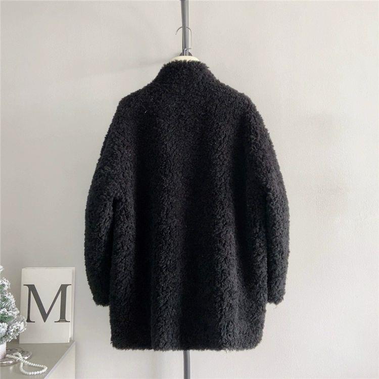2025季新款牛角扣羊羔毛复合皮毛一体中长款皮草外套女毛毛大衣