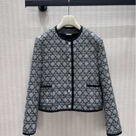 26春夏新品 外套 标志性藤格纹于衣身铺展