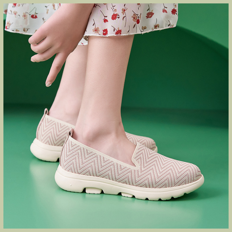 B888-42025 Herbst Winter Neue Licht Kissen Anti-Slip Runde Kappe Mittleren Alters Und Ältere Komfortable Atmungsaktive Flache Schuhe_voghion.com