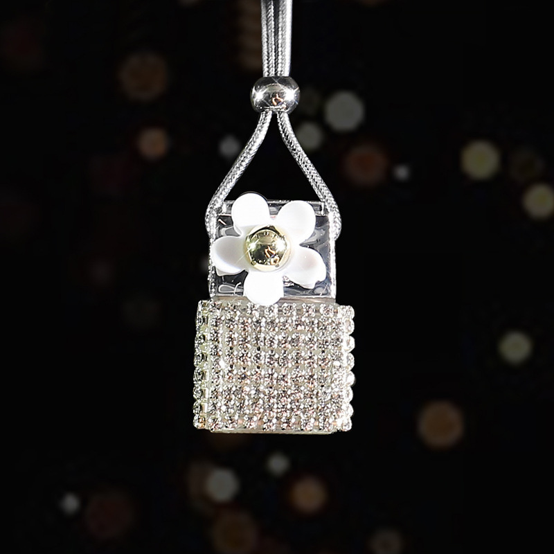 Piezas de taladro para coche, colgantes de perfume, diamantes para coche, botellas de perfume creativas, colgantes para coche, espejos retrovisores, colgantes para coche, botellas vacías
