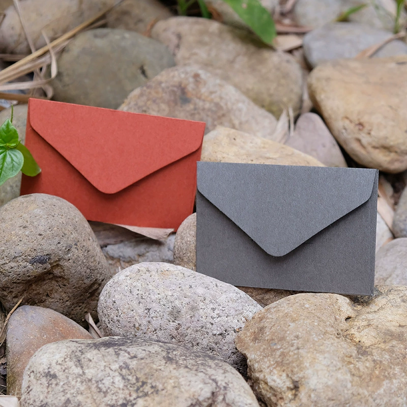 Nine retro paper MINI triangular envelope mini card supporting Western -style small -style seal card storage bag