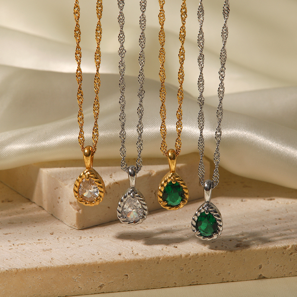 Elegant Water Droplets Stainless Steel Titanium Steel Gold Plated Zircon Pendant Necklace